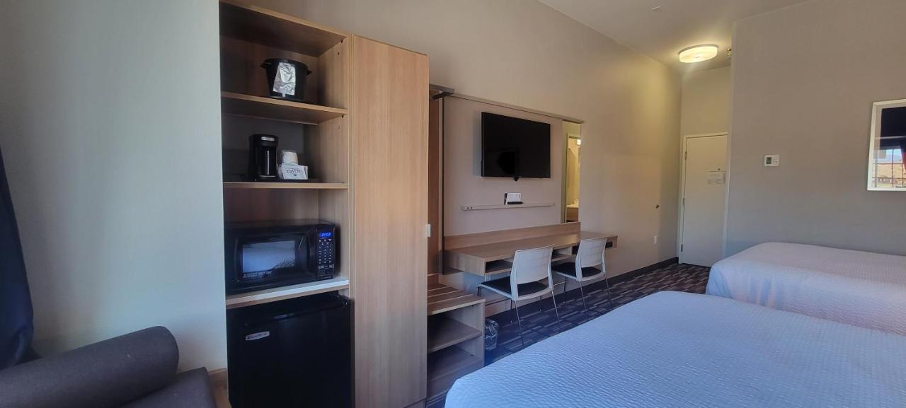 Microtel Inn & Suites By Wyndham Fountain Fort Carson Extérieur photo