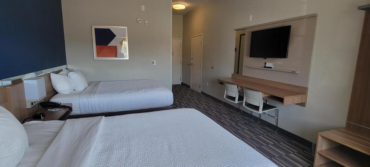 Microtel Inn & Suites By Wyndham Fountain Fort Carson Extérieur photo